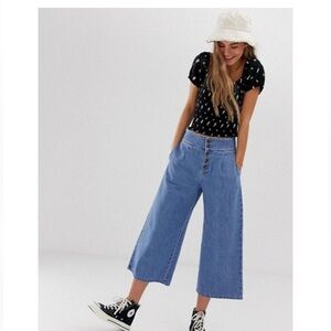 Hollister Jeans | High Rise Cropped Flare Leg Button Fly Elastic Waist Size S